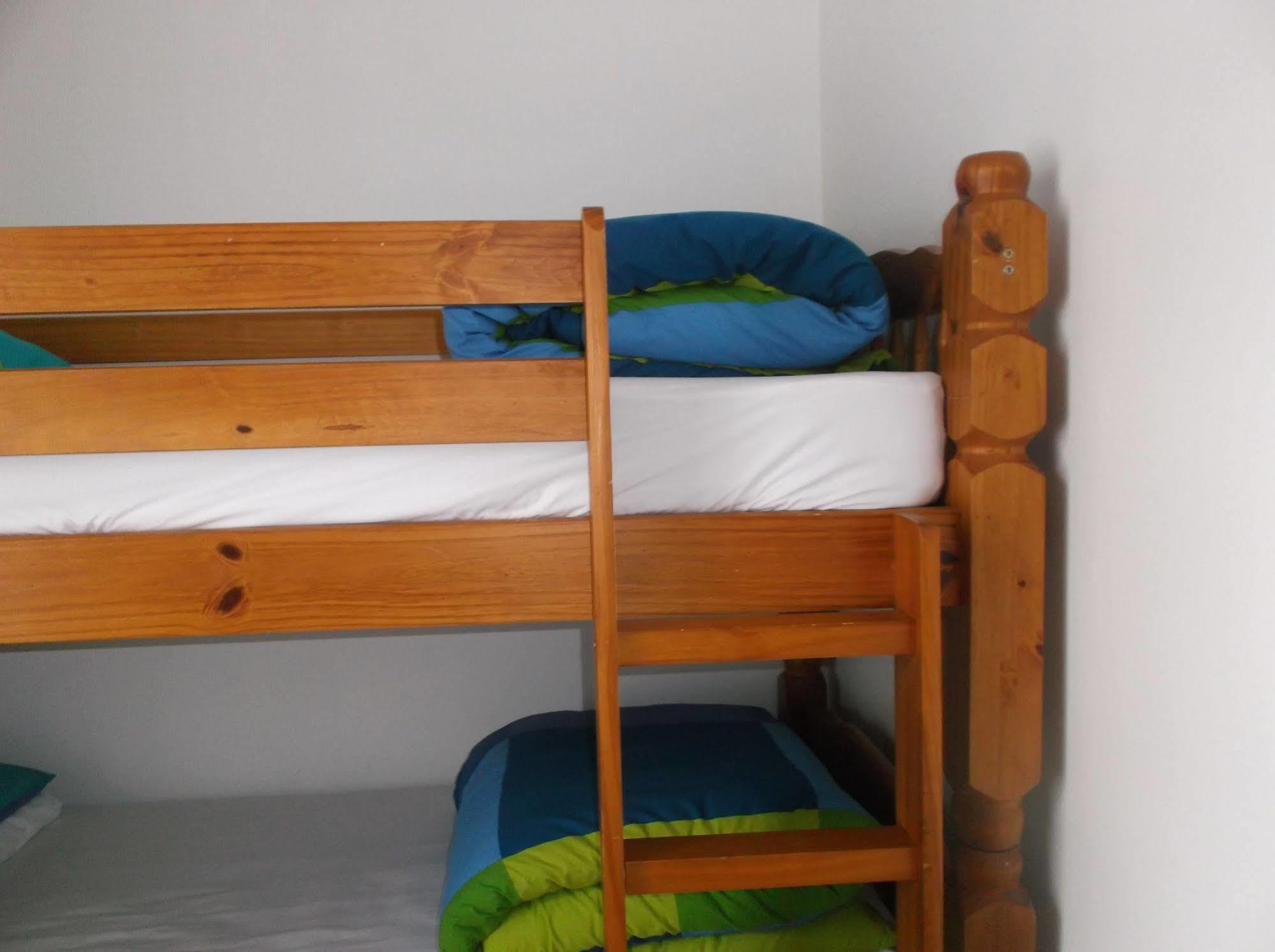 Bed and Breakfast Fairman House Backpackers Лондондерри Экстерьер фото
